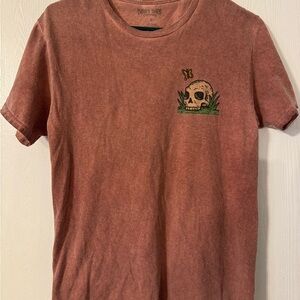 Men's Rust Graphic Tee with Skull Patch